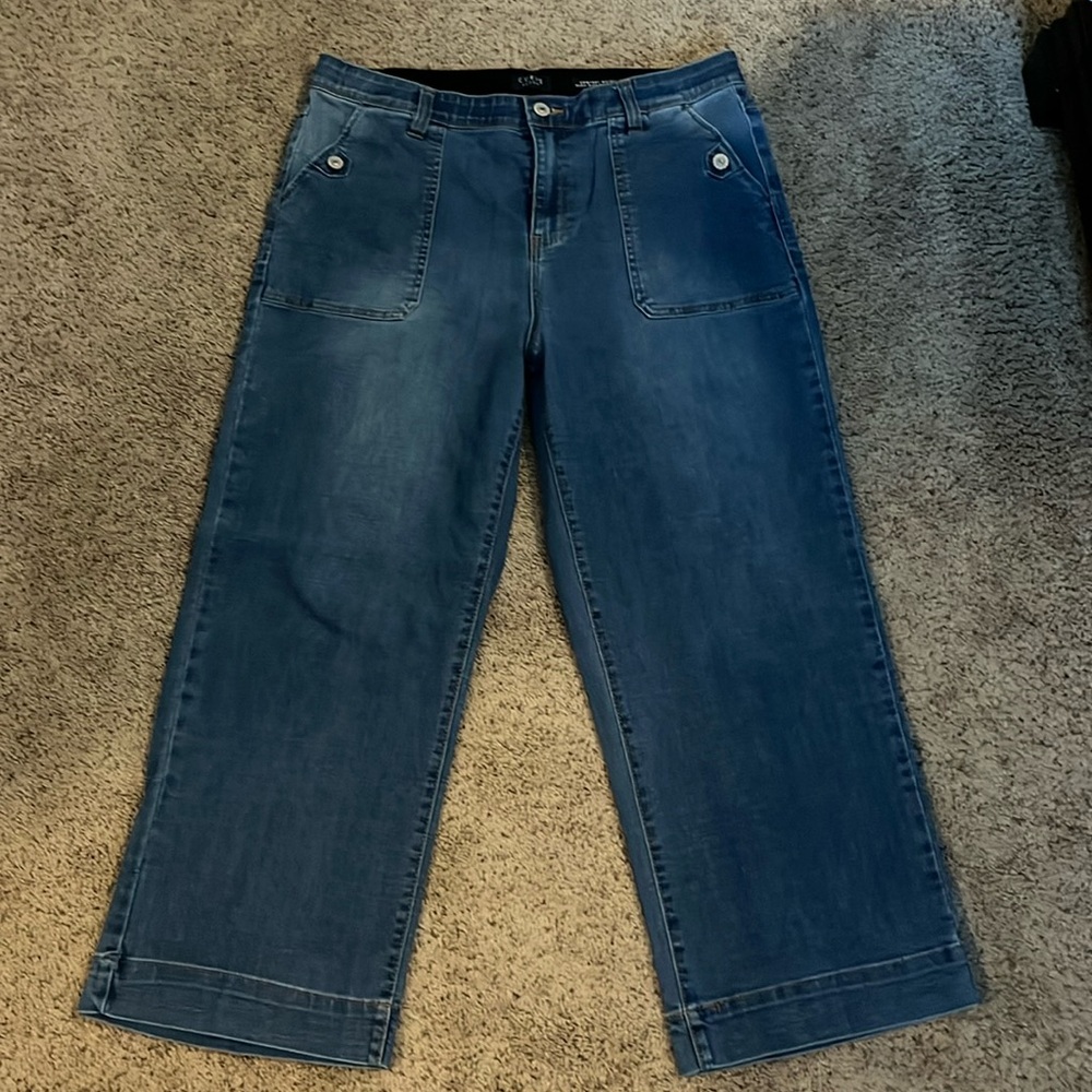 Women’s curve appeal, comfort waist, high-rise wide leg jeans